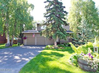 19638 Delphin Cir, Eagle River, AK 99577
