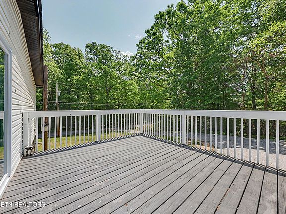 5th image of 736 Buck Creek Rd