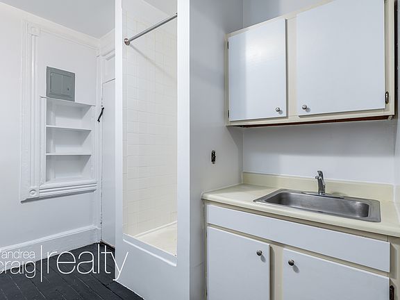 5th image of 430 E 9th St APT 4