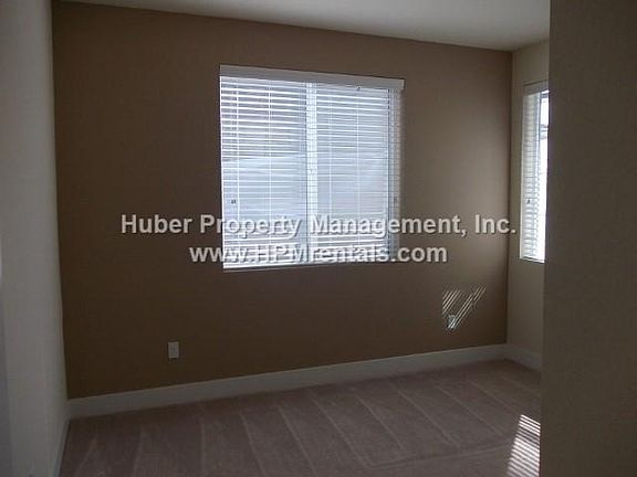 5th image of 118 Clover Meadows Cir