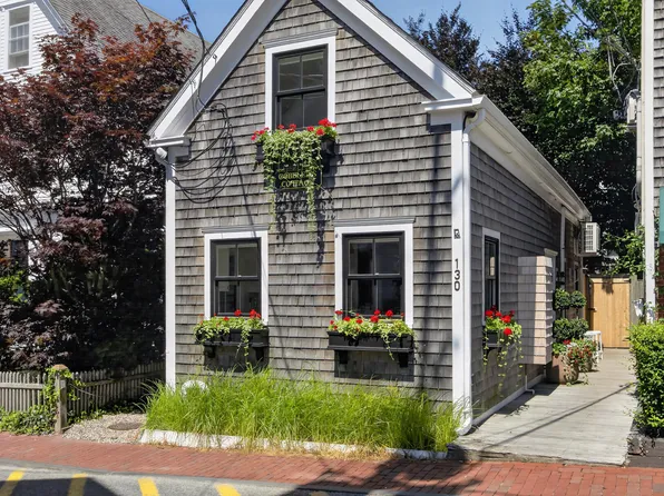 130 Commercial Street, Provincetown, MA 02657