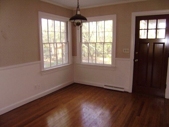 5th image of 2214 Stallings Dr