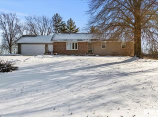 499 Oak Point Rd, Metamora, IL 61548