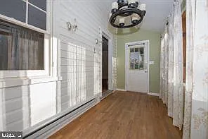 943 Fairview Ave — Photo 3