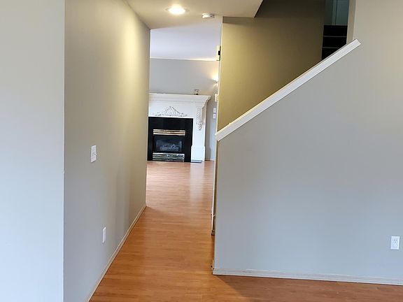 5th image of 13727 51st Ave NE