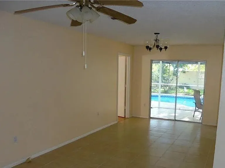 6535 Waterford Cir — Photo 8