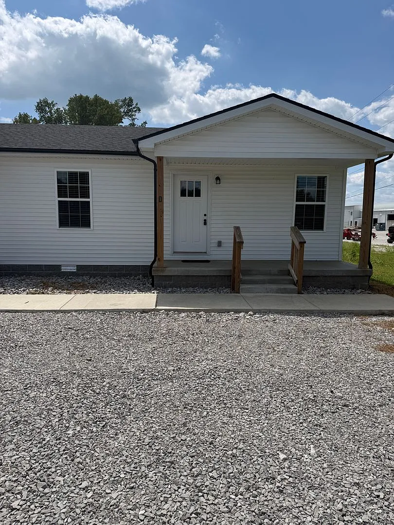 102 Deacon Lane — Photo 2