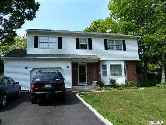 2nd image of 119 Alcolade Dr E