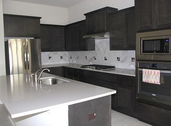 5th image of 512 Carina Dr