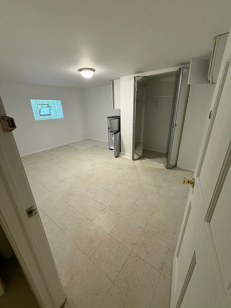 Building Photo - 3847 N Linder Ave #3