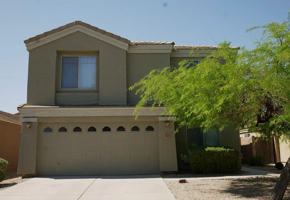 43241 W Kristal Ln — Photo 1