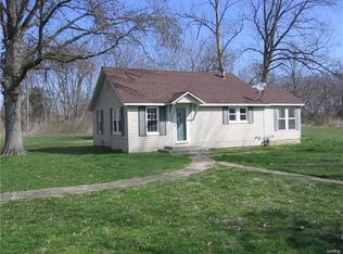 171 N Railroad St, Carlyle, IL