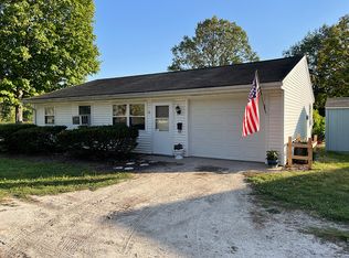 405 Clinton Ct, Morrison, IL 61270
