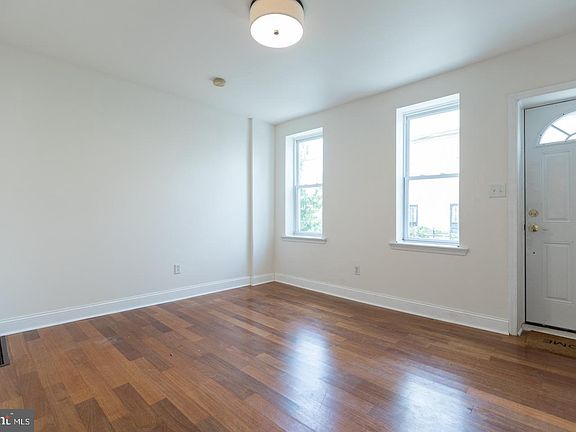 2nd image of 1161 S Mole St