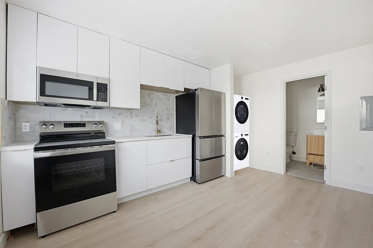 Building Photo - 4059 Louisiana St #9