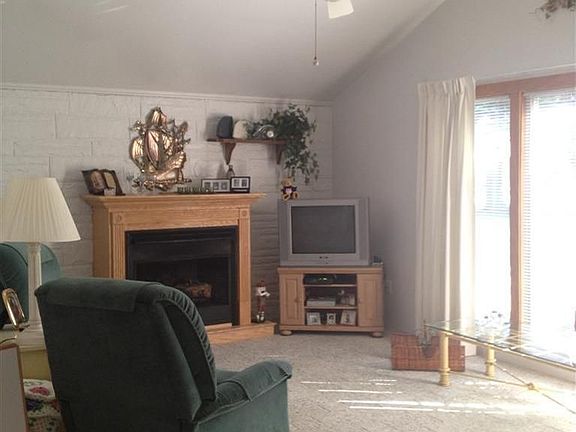 5th image of 250 Delora Dr