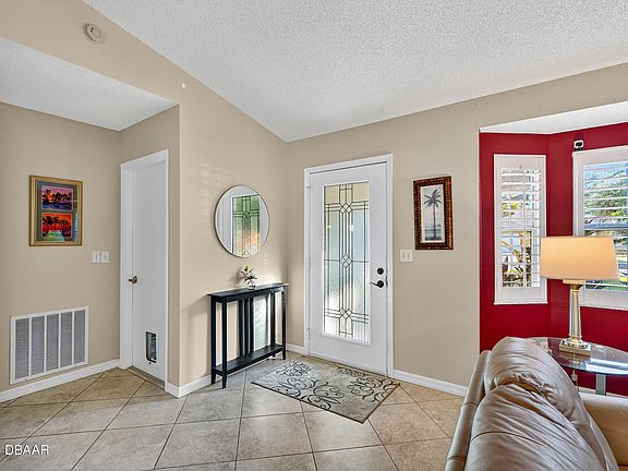 3rd image of 1408 Travelers Palm Dr