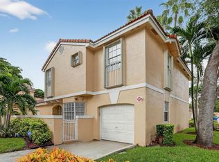 11461 Lakeview Dr #8, Coral Springs, FL 33071