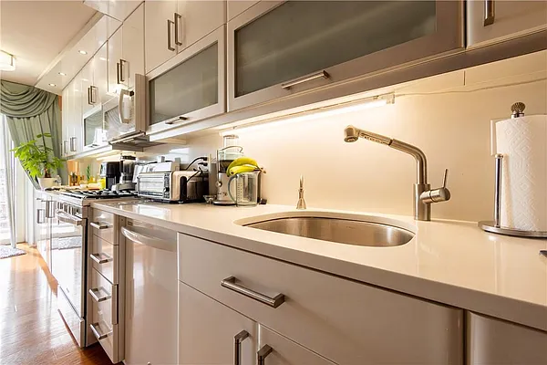 Sold by Remax Edge | media 31