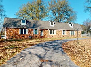 221 S Grayson St, Newbern, TN 38059