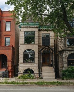 1112 N Damen Ave, Chicago, IL, 60622