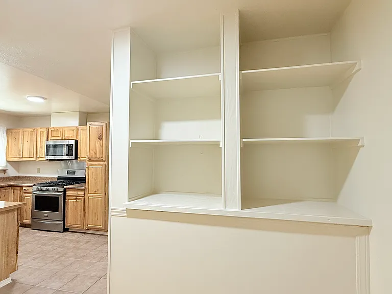 550 Highland Dr — Photo 7