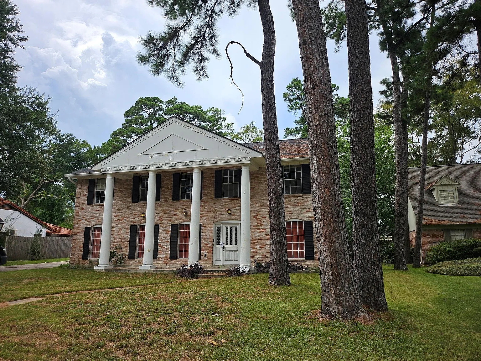 6 bed, 5.0 bath, 3732 sqft, $2,650 — Photo 4