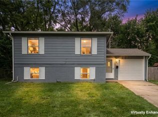 9505 Spring Valley Rd, Kansas City, MO 64134