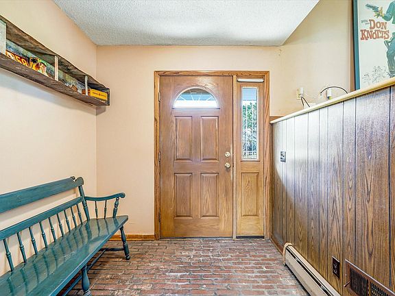 4th image of 13375 Elmcrest Ave N