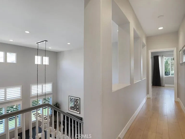 57 Laurelhurst Dr — Photo 29