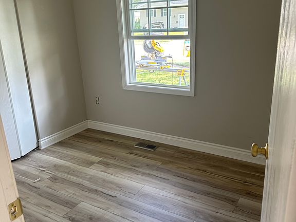 5th image of 774 Catalina Dr
