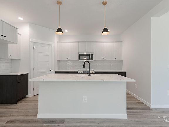 5th image of 4403 N Magical Creek Ave