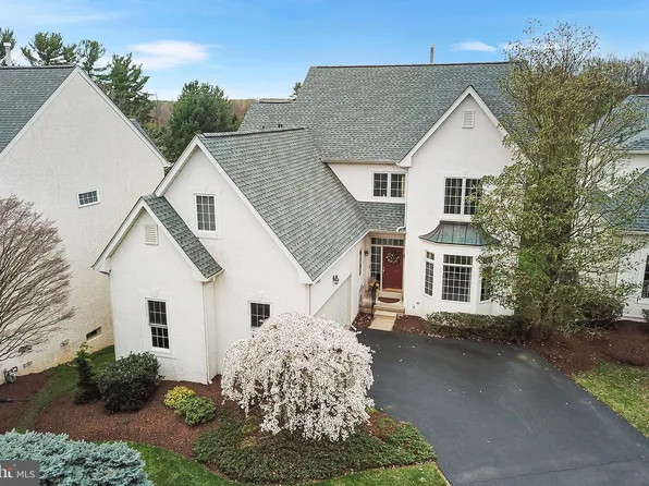 16 Riders Run, Newtown Square, PA 19073