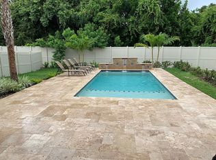 8930 Arabella Ln, Seminole, FL 33777