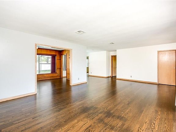 5th image of 677 East Ave
