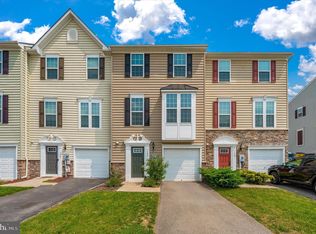 104 Norwood Dr, Falling Waters, WV 25419