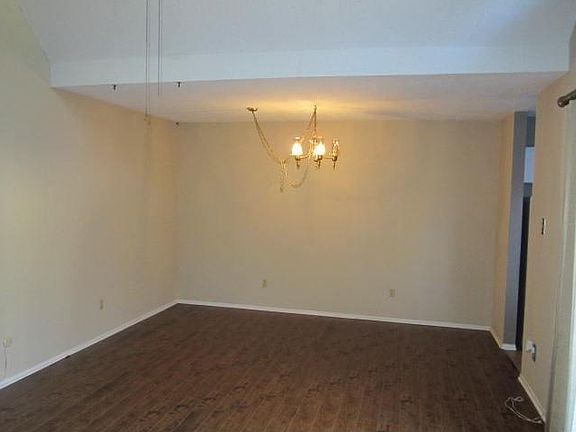 5th image of 4625 Country Creek Dr APT 1050