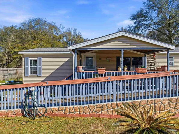 8962 Bluebell St, Milton, FL 32583