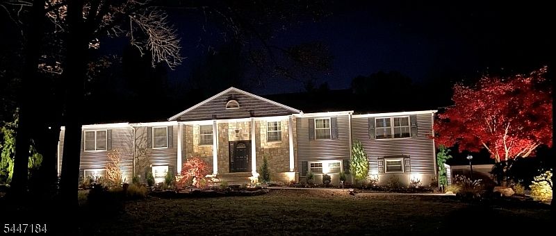 1st image of 10 Berkshire Dr