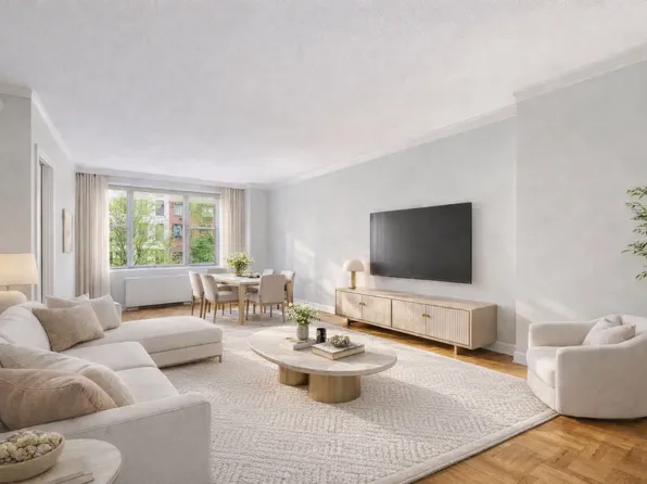 300 East 40th Street image 1 of 19