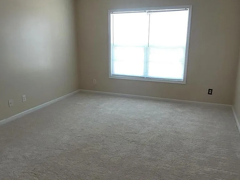 611 Prince William Dr — Photo 13