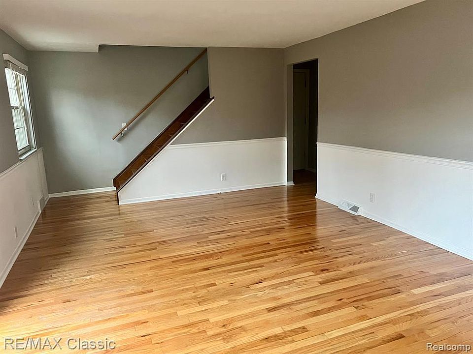 615 Leon Rd, Walled Lake, MI 48390 Zillow