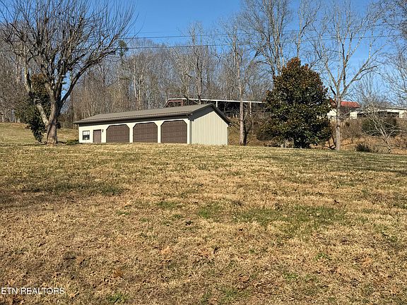 2nd image of 123 Owens Ln