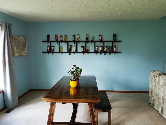 4th image of 832 Whitehead Dr