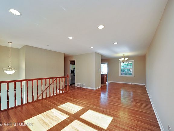 3rd image of 442 N Fairlawn Ave