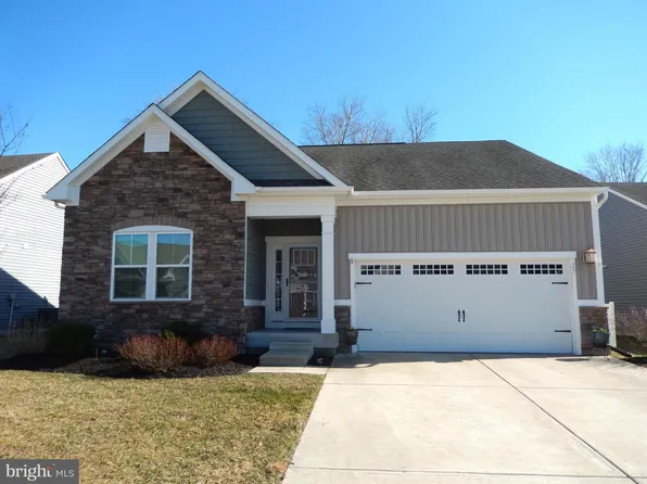 27 Thornton Dr, Ocean View, DE 19970