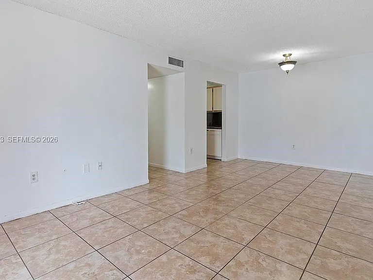 7403 SW 152nd Ave #204-2 — Photo 5