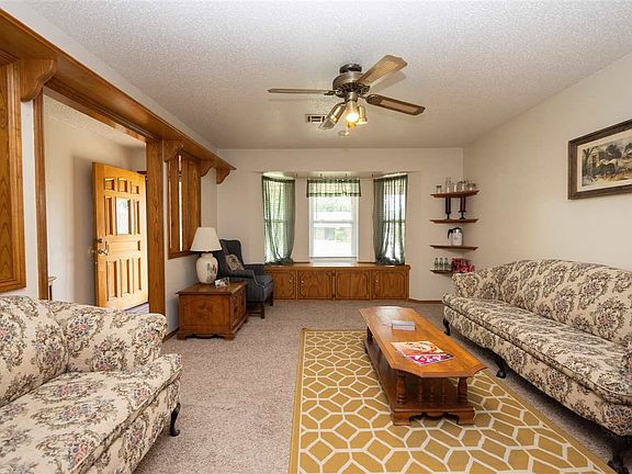 4th image of 501 Redbird Dr