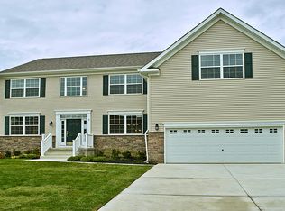 6 Pondview Ct, Marlton, NJ 08053