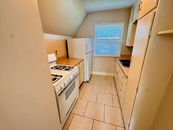 2735 Alpha St APT 2